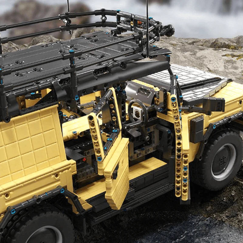 LAND ROVER DEFENDER SAFARI EDITION | 3380PCS